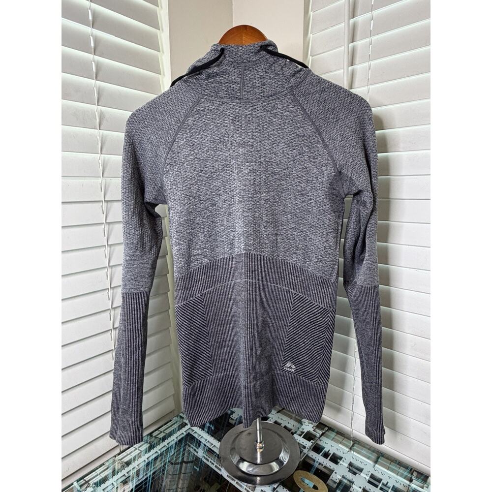 RBX Seamless Athletic‎ Hoodie Pullover Gray Medium Thumbholes Performance Unisex